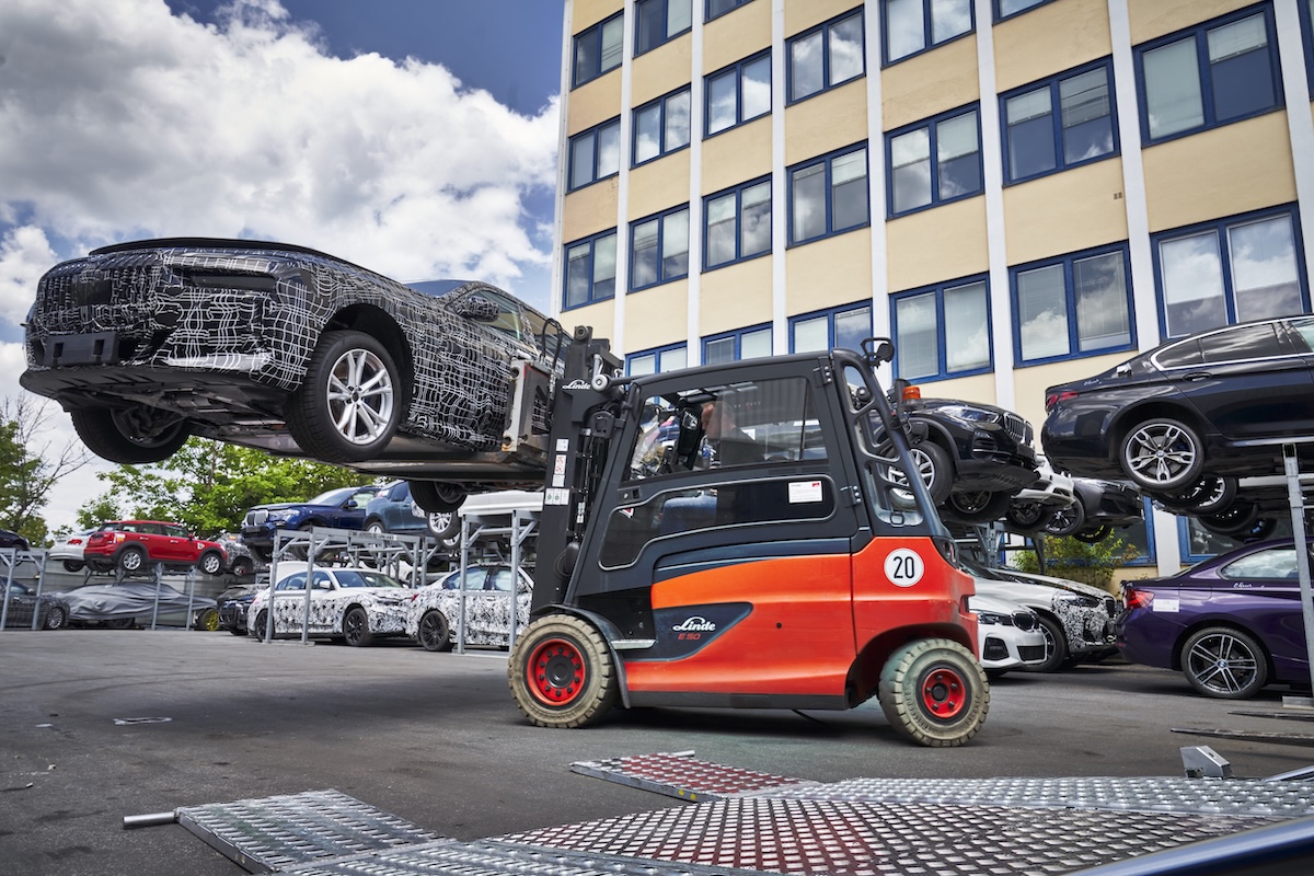 BMW, a Wackersdorf il nuovo hub per riciclo e smontaggio auto