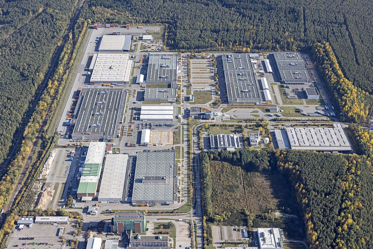 BMW, a Wackersdorf il nuovo hub per riciclo e smontaggio auto