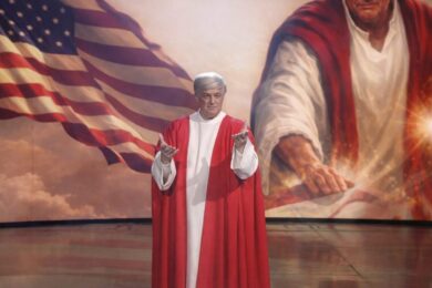 Crozza-Trump, delirio di onnipotenza: “Io sono Gesù”