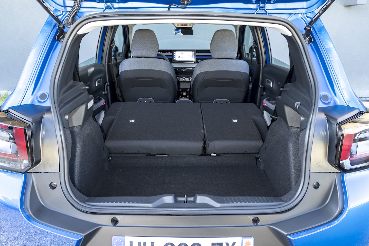 ë-C3 Urban Range, la mossa Citroën sull’elettrica accessibile