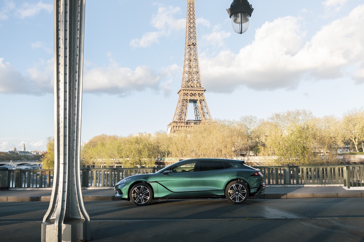 DENZA sbarca in Europa con Z9GT e D9 tra EV e super ibride