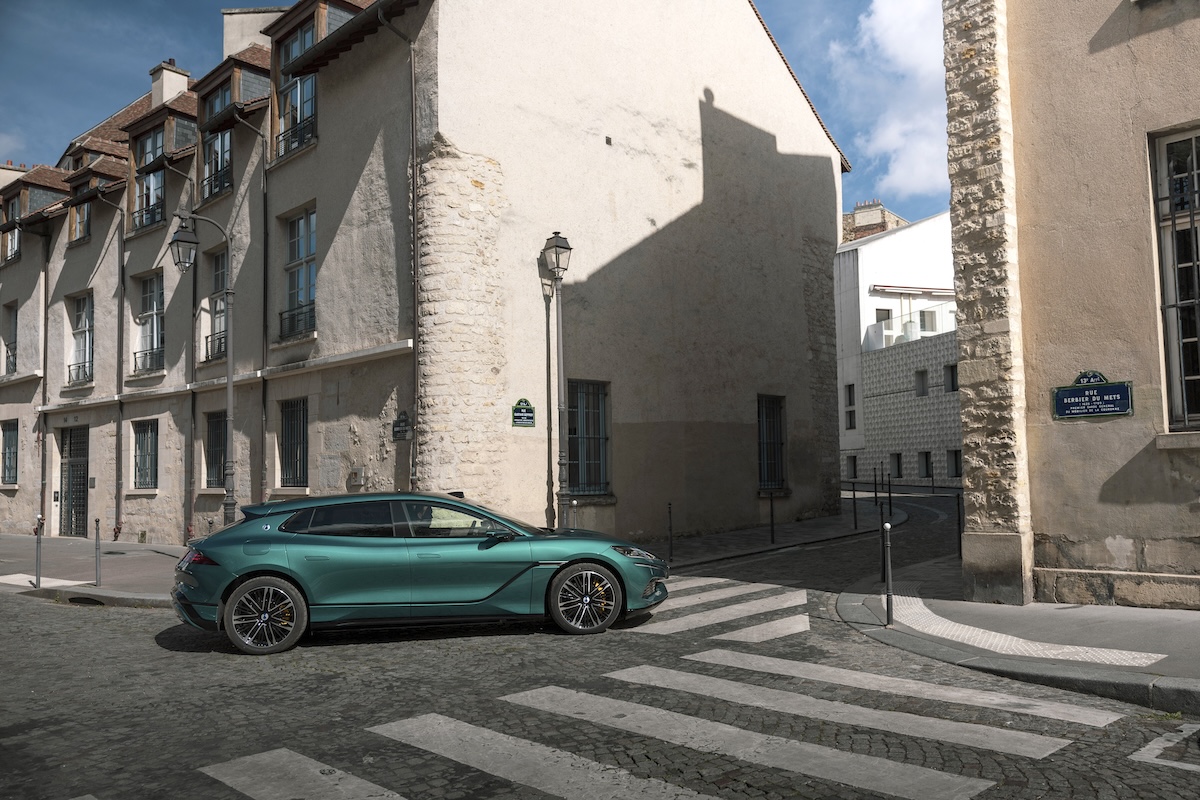 DENZA sbarca in Europa con Z9GT e D9 tra EV e super ibride