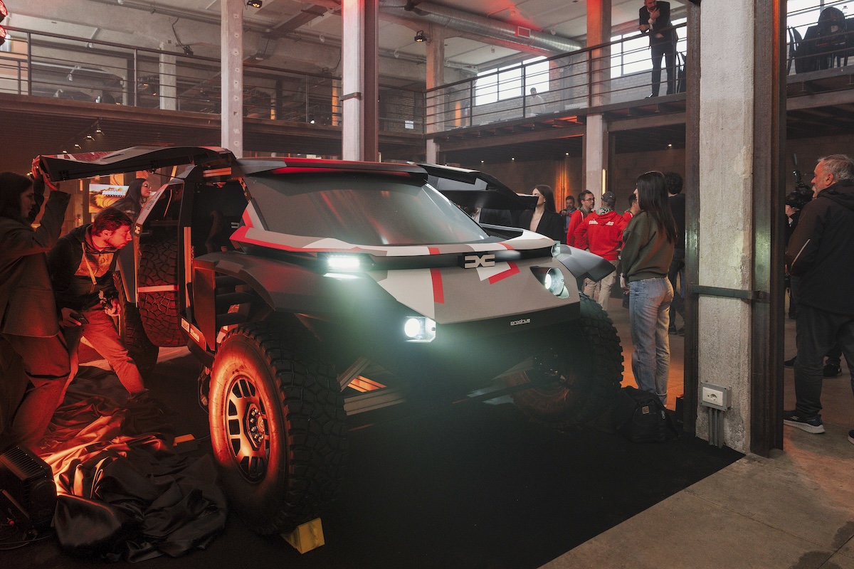 Dacia porta la Dakar nelle concessionarie con Sandrider Tour Dacia porta la Dakar nelle concessionarie con Sandrider Tour