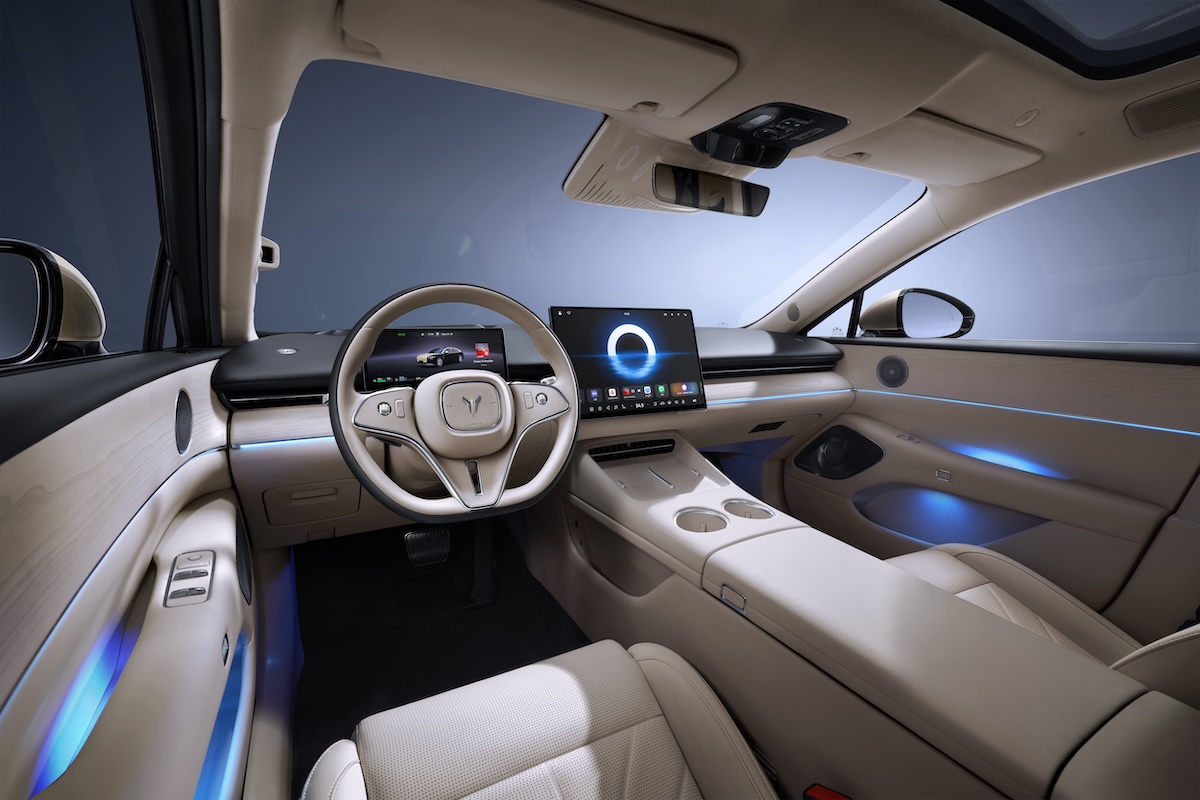 Dongfeng al Fuorisalone 2026 con Voyah Passion L e MHero 1