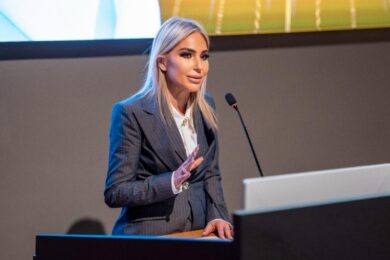 Intesa Sanpaolo, report Tech4GlobalHealth: l’intelligenza artificiale cresce nel MedTech ma fatica a trasformare la cura