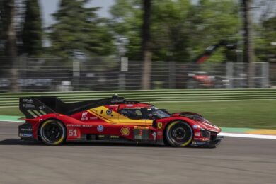 Ferrari in pole a Imola con Giovinazzi dopo una Hyperpole show