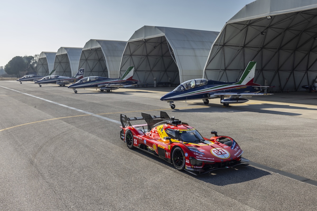 Ferrari 499P e Frecce Tricolori insieme prima del WEC 2026