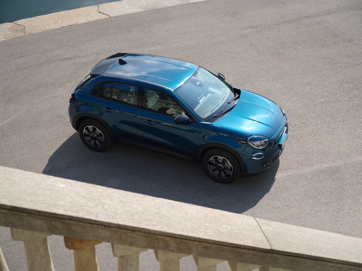 Fiat 600 torna anche a benzina: cosa cambia davvero in gamma