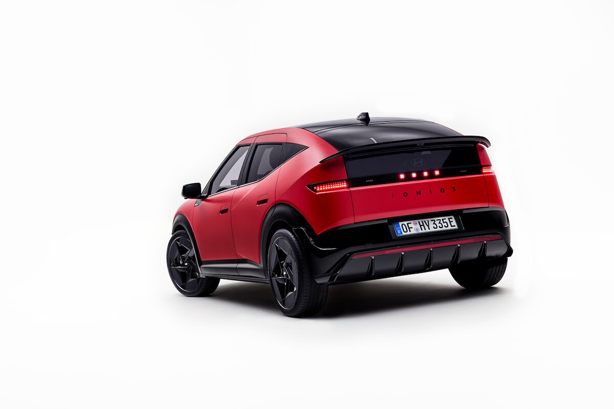 Hyundai IONIQ 3, debutto alla Design Week della compatta EV