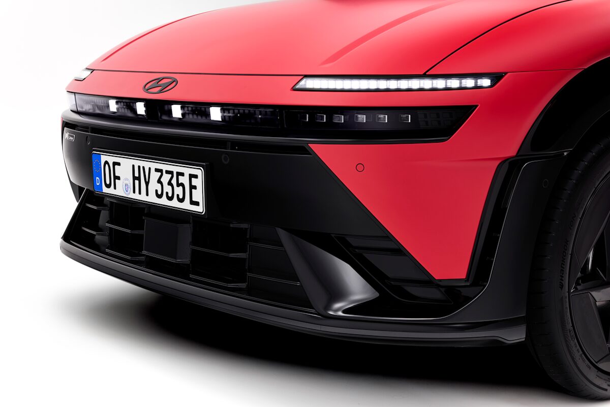 Hyundai IONIQ 3, debutto alla Design Week della compatta EV