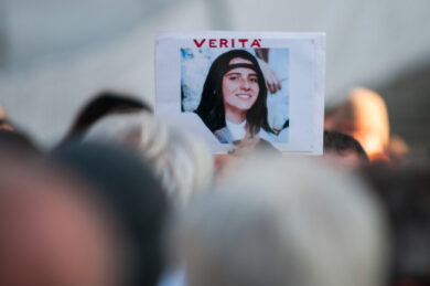 Casa del Jazz, potrebbero essere lì i resti di Emanuela Orlandi? Scavi in corso nella villa del cassiere della banda della Magliana