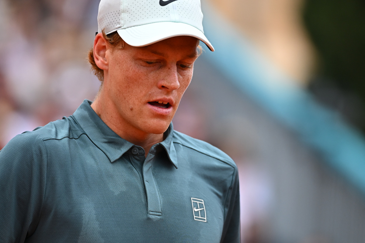 Sinner maestro delle finanze: ecco come gestisce il suo impero milionario tra Monaco e l’Italia (tutto legalmente). Il modello Jannik