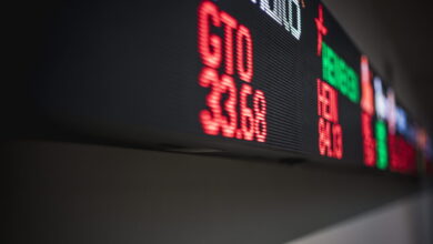 La guerra si abbatte sui mercati,  geopolitica e IA ridisegnano gli investimenti. Ecco come non farsi trovare impreparati