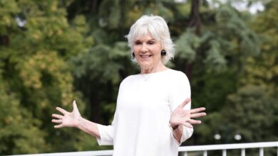 Caterina Caselli e il figlio Filippo Sugar festeggiano, conti da urlo per la loro società di musica. Guadagni per 250 mila euro