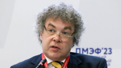 Afd, il deputato di estrema destra Moosdorf finisce in tribunale per aver fatto il saluto nazista all’interno del Parlamento tedesco