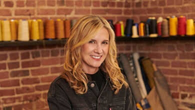 Levi’s punta sulle donne: “Obiettivo 10 miliardi di fatturato”. Chi è Michelle Gass, la prima Ceo in 170 anni di storia che ha stravolto le regole