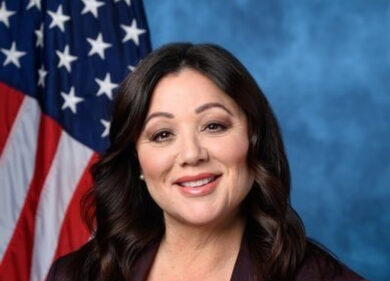 Trump perde i pezzi, silurata anche la ministra del Lavoro: ombre e scandali costano il posto a Lori Chavez-DeRemer