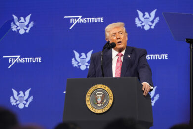 Trump annuncia un incontro storico tra Israele e Libano, ma Beirut smentisce. I pasdaran: “Usa avanzano richieste impossibili da accettare” – LIVE