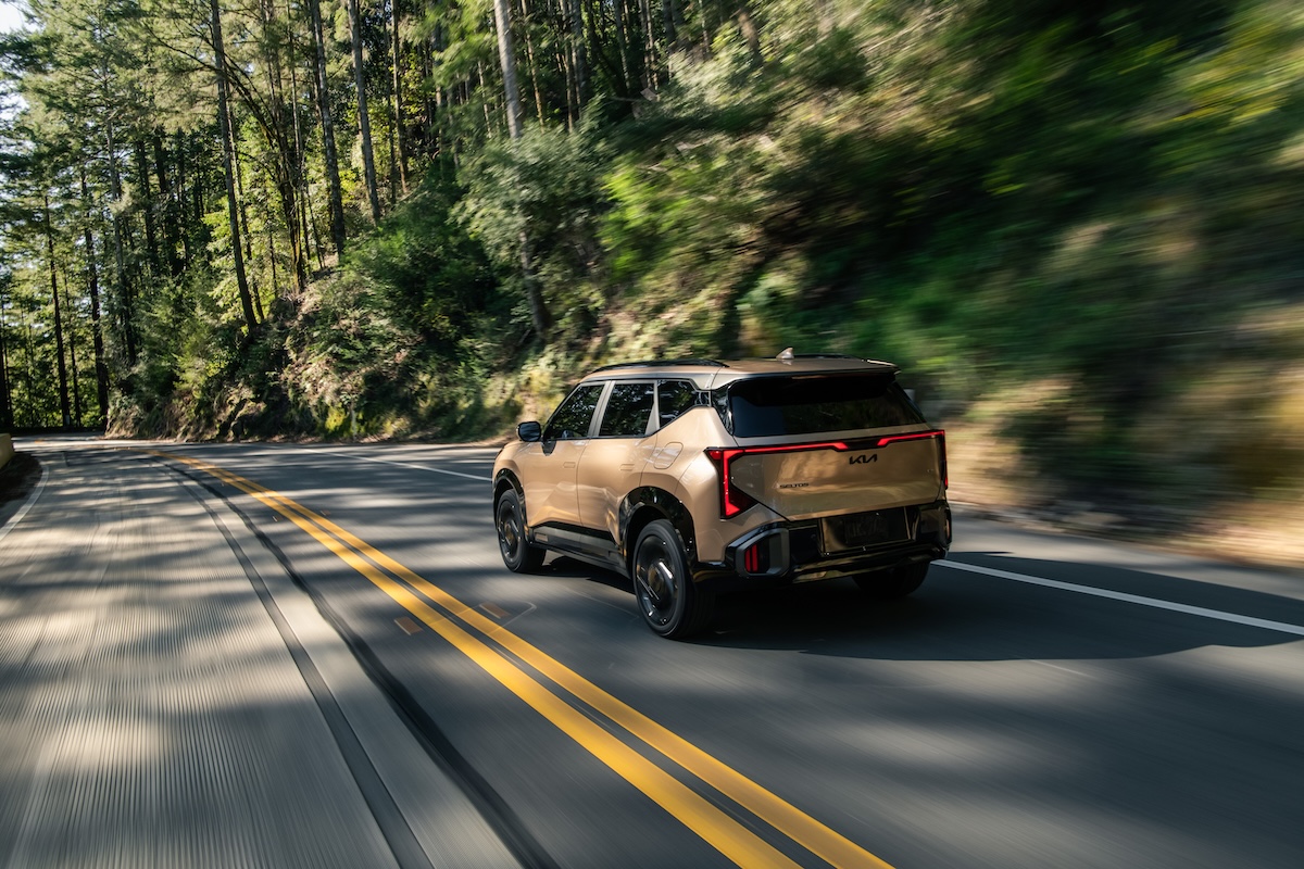 Kia Seltos 2027 debutta a New York con tre motorizzazioni