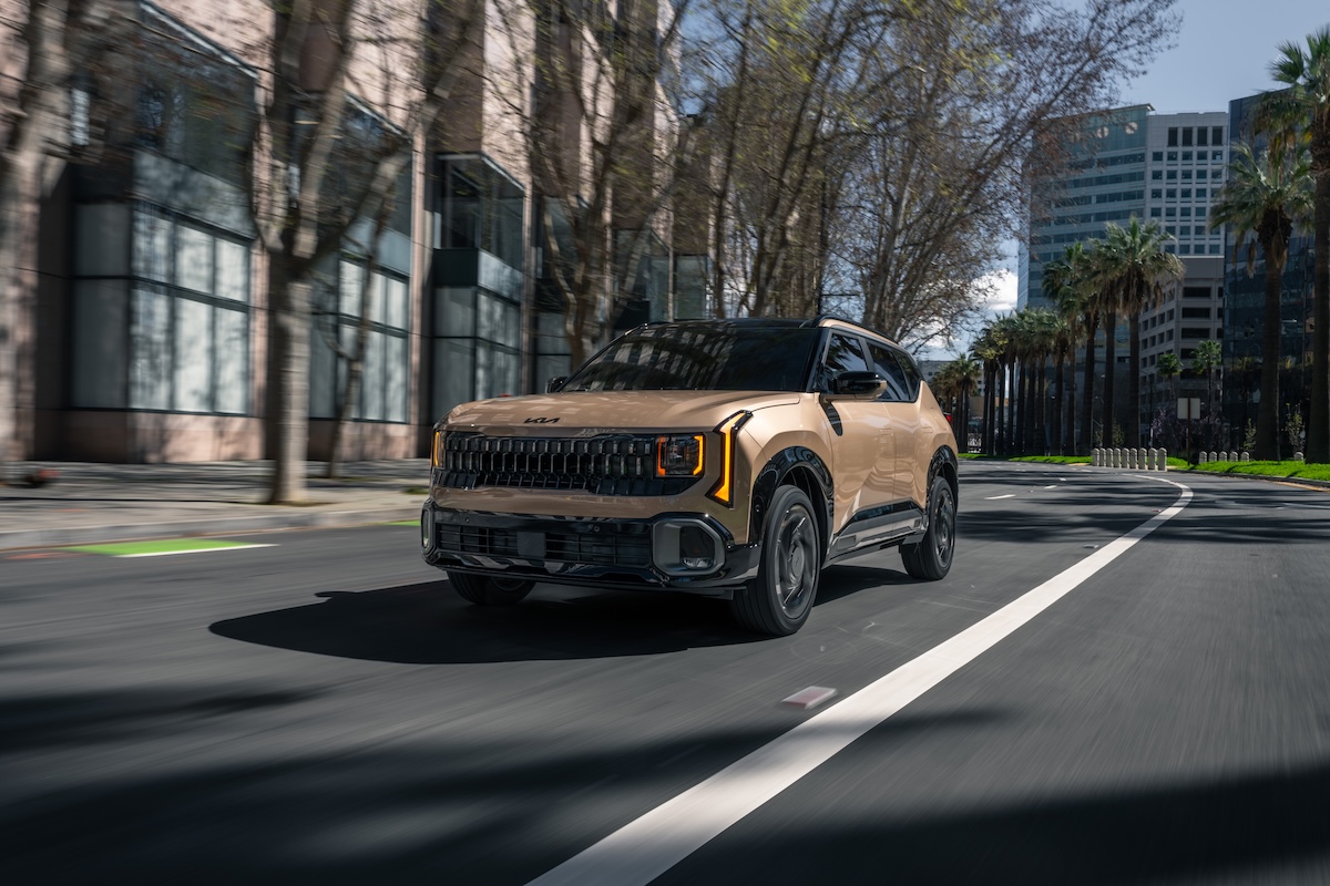 Kia Seltos 2027 debutta a New York con tre motorizzazioni