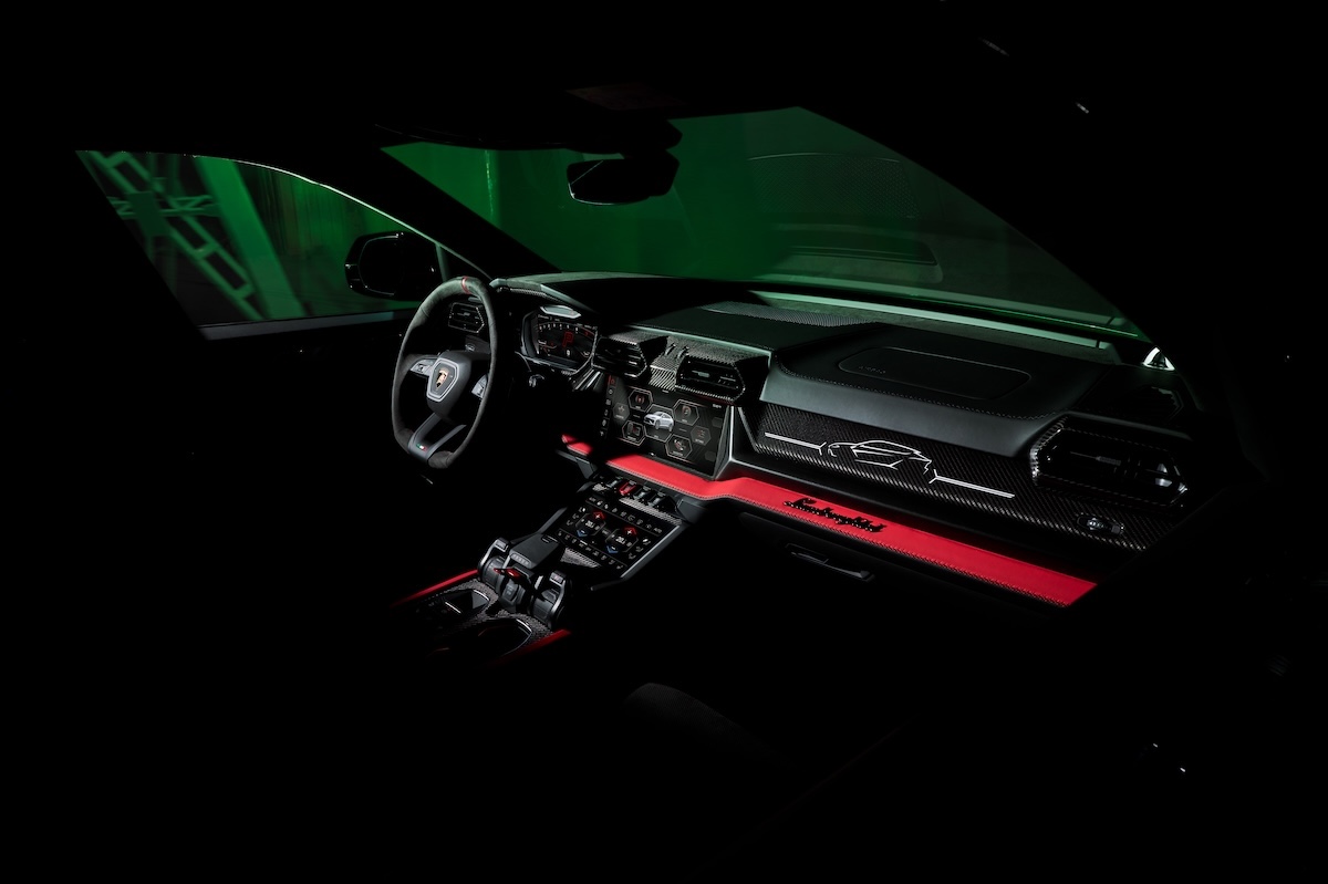 Alla Milano Design Week debutta la Urus SE Tettonero Capsule