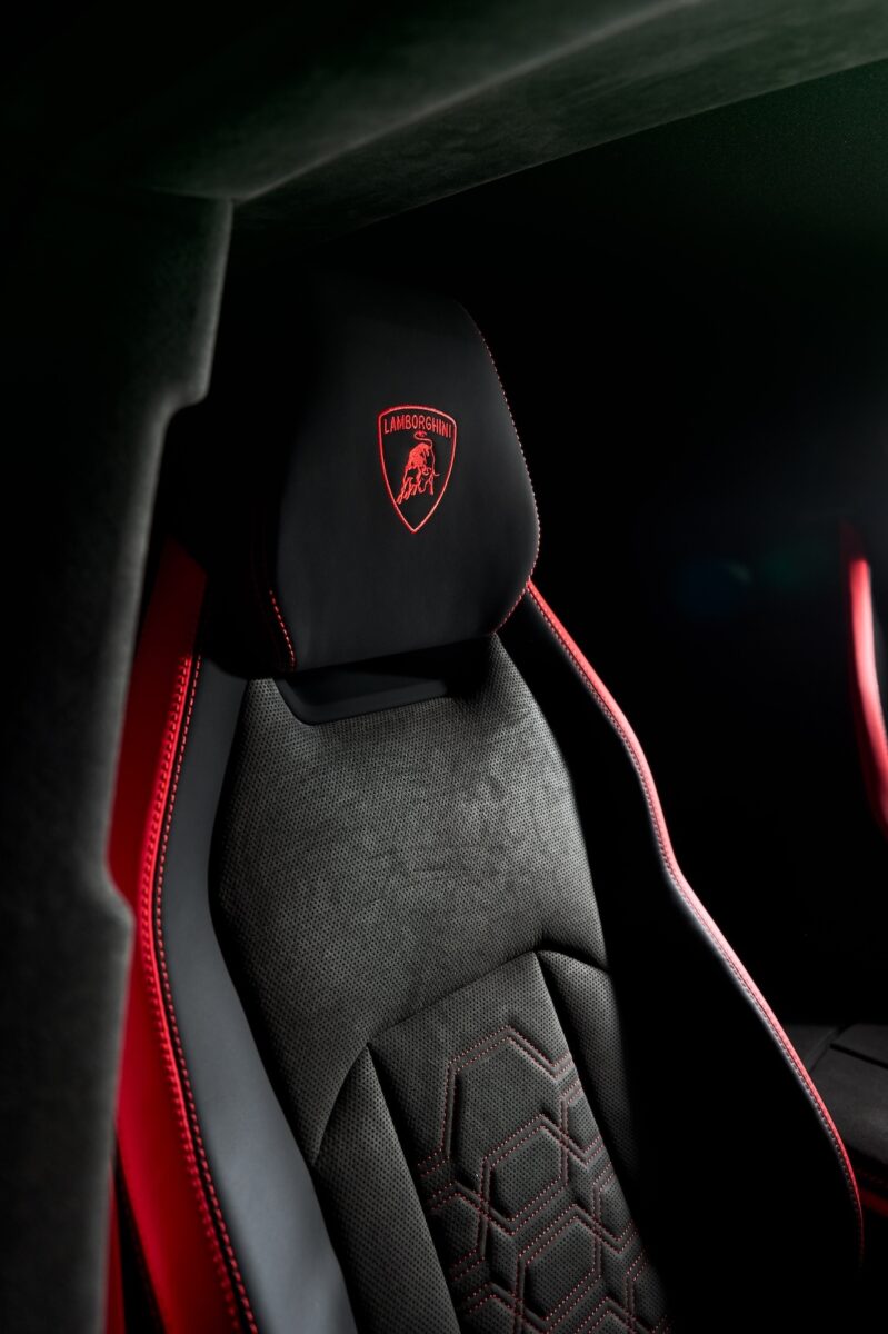 Alla Milano Design Week debutta la Urus SE Tettonero Capsule