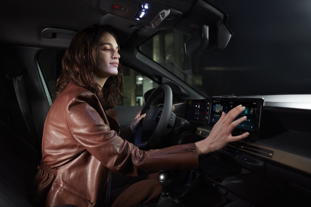 Lancia Ypsilon Turbo 100, torna il benzina manuale nella gamma