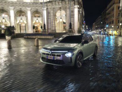 Lancia Ypsilon Turbo 100, torna il benzina manuale nella gamma