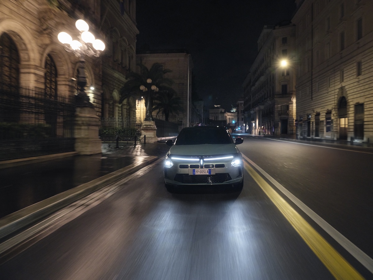 Lancia Ypsilon Turbo 100, torna il benzina manuale nella gamma