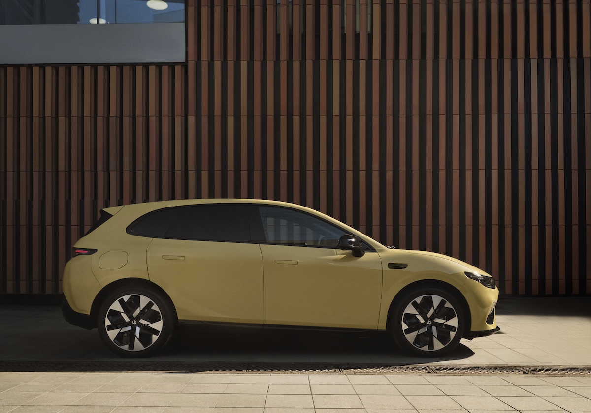 Leapmotor sfida il mercato con la B05 a trazione posteriore