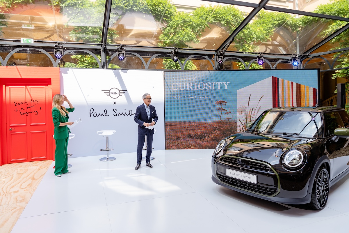 MINI porta Paul Smith alla Design Week e rilancia il design di marca