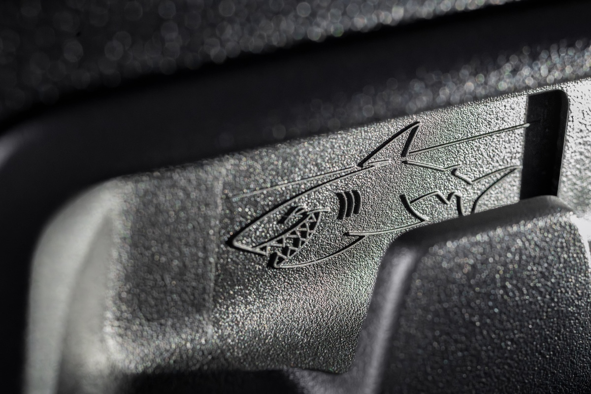 Opel Astra, gli squali segreti diventano firma di stile