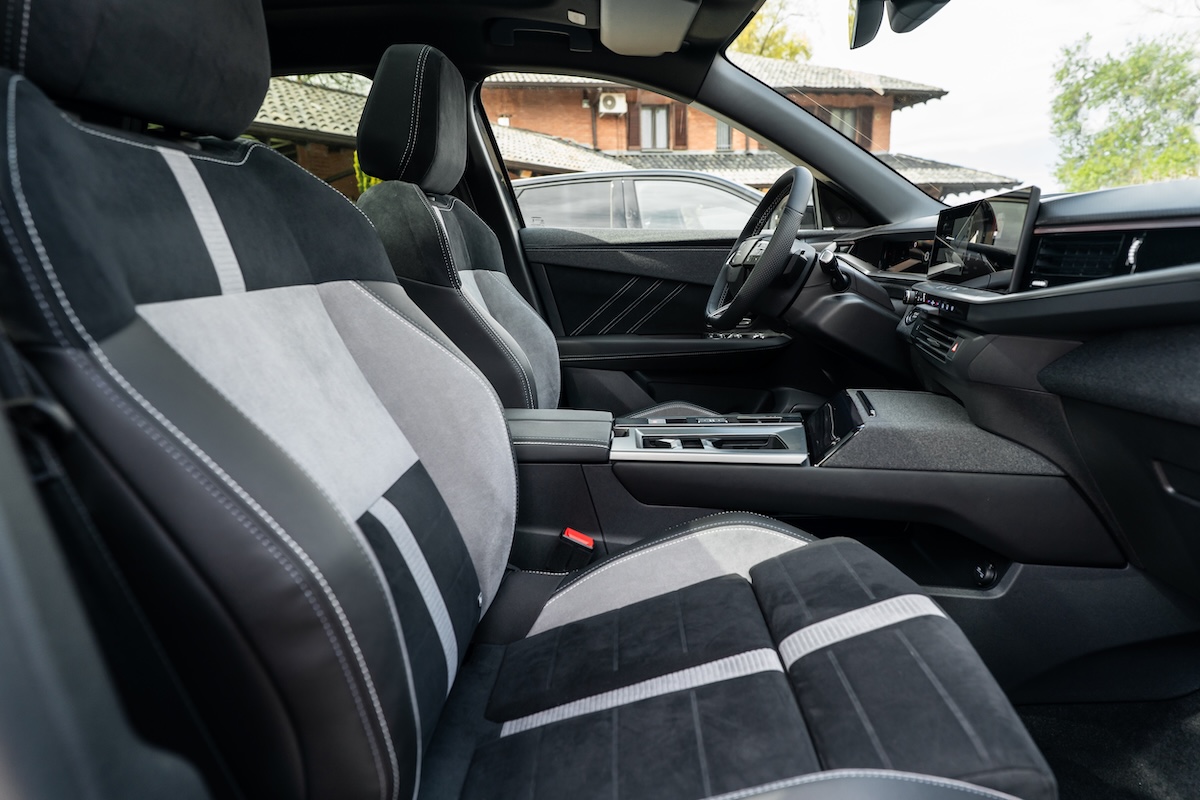 Opel Grandland Electric AWD, il SUV elettrico 4×4 da 325 CV