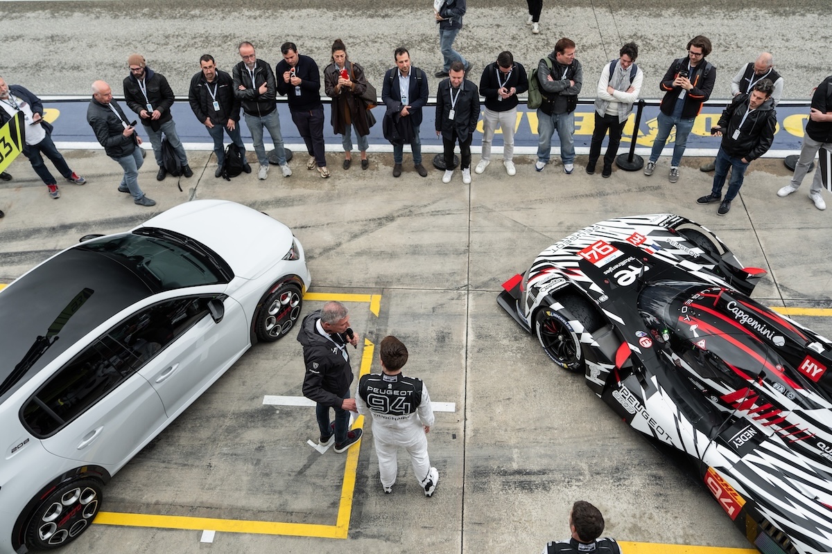 Peugeot 208 GTi torna e diventa elettrica: 280 CV e anima sportiva Peugeot 208 GTi torna e diventa elettrica: 280 CV e anima sportiva