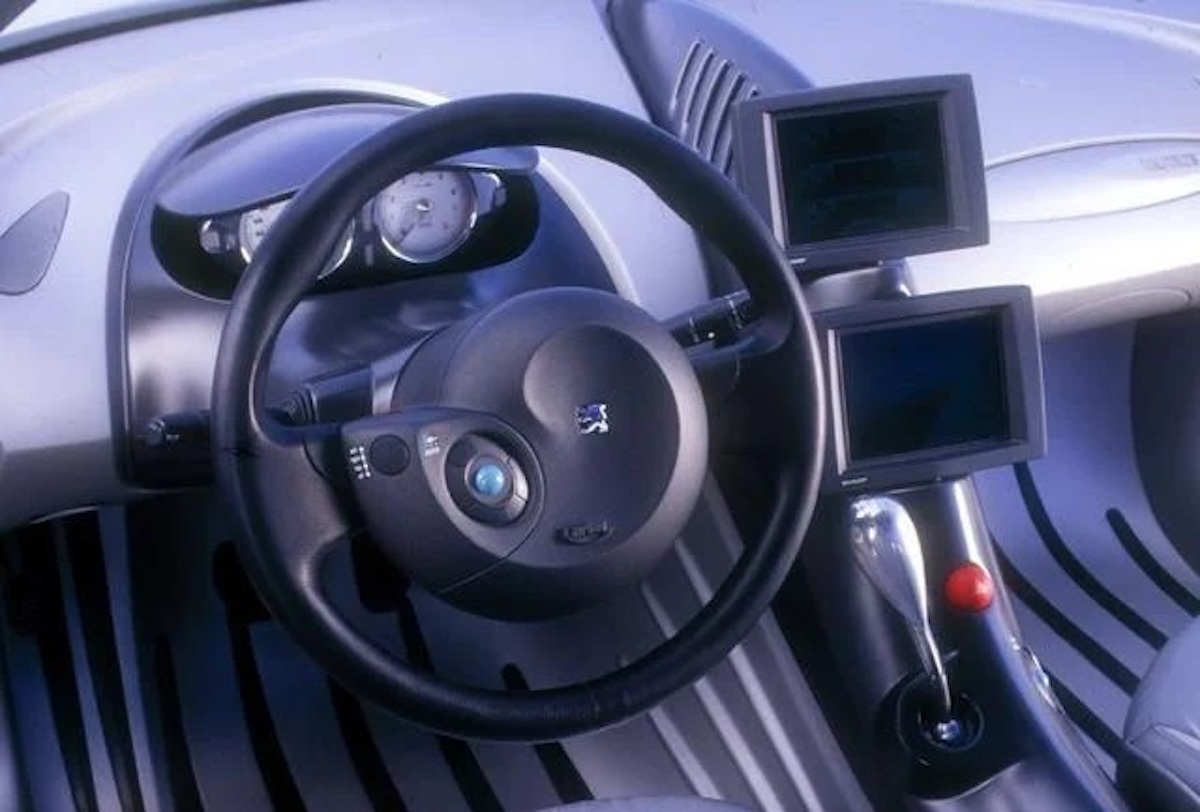 Peugeot Nautilus, il concept che sfidò le berline anni 90