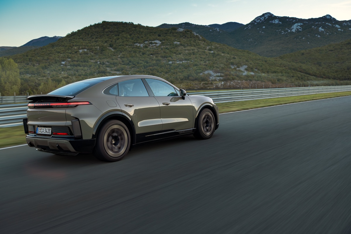 Porsche spinge sull’elettrico premium con la nuova Cayenne Coupé