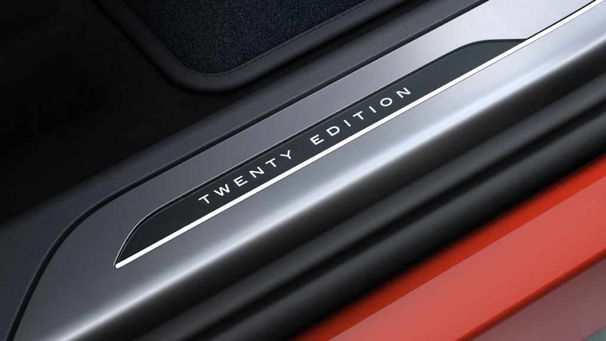 Range Rover Sport, la TWENTY Edition guarda alle origini