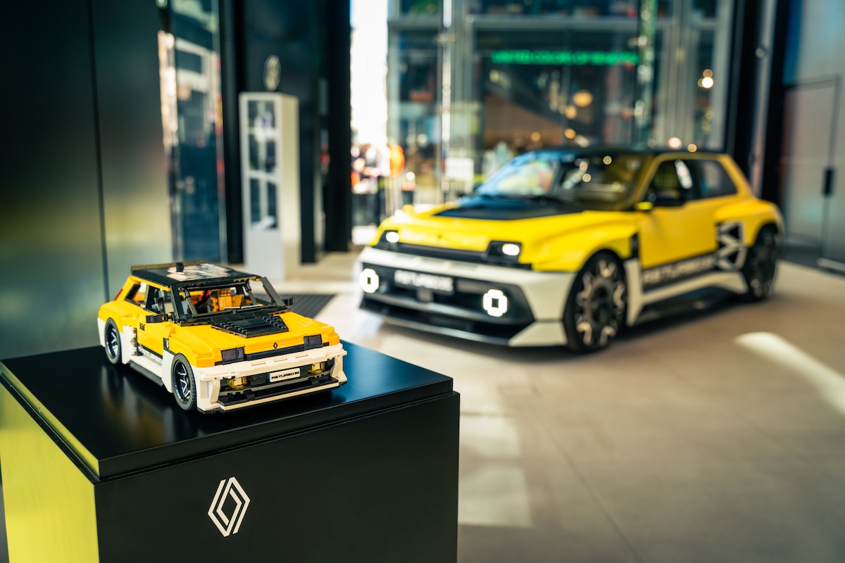 Renault 5 Turbo 3E diventa LEGO: servono 10mila voti