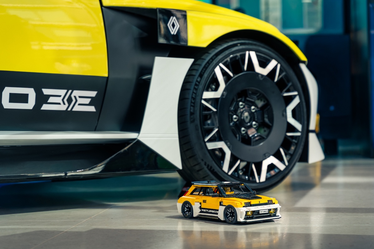 Renault 5 Turbo 3E diventa LEGO: servono 10mila voti