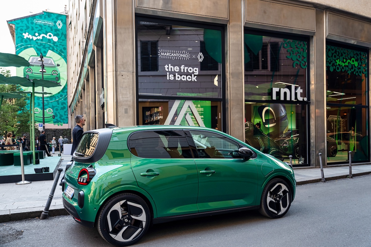 The Frog Is Back: Renault Twingo protagonista al Fuorisalone