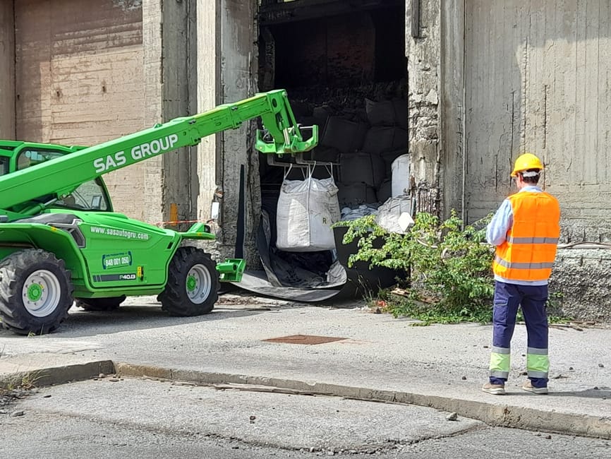 Ambiente. SIN Cogoleto-Stoppani; Sogesid e Commissario Brescianini: rimosse 11mila tonnellate di rifiuti pericolosi Ambiente. SIN Cogoleto-Stoppani; Sogesid e Commissario Brescianini: rimosse 11mila tonnellate di rifiuti pericolosi