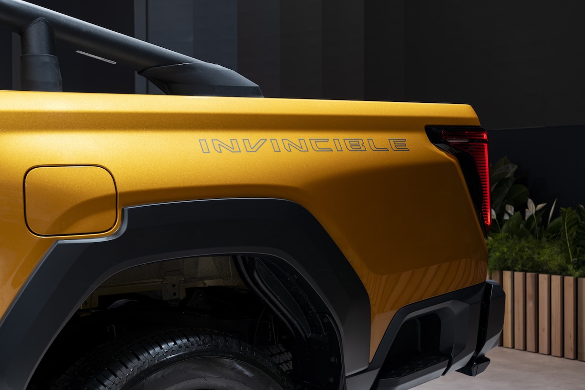 Toyota Hilux 2026, il pick-up cambia pelle e passa all’ibrido Toyota Hilux 2026, il pick-up cambia pelle e passa all’ibrido