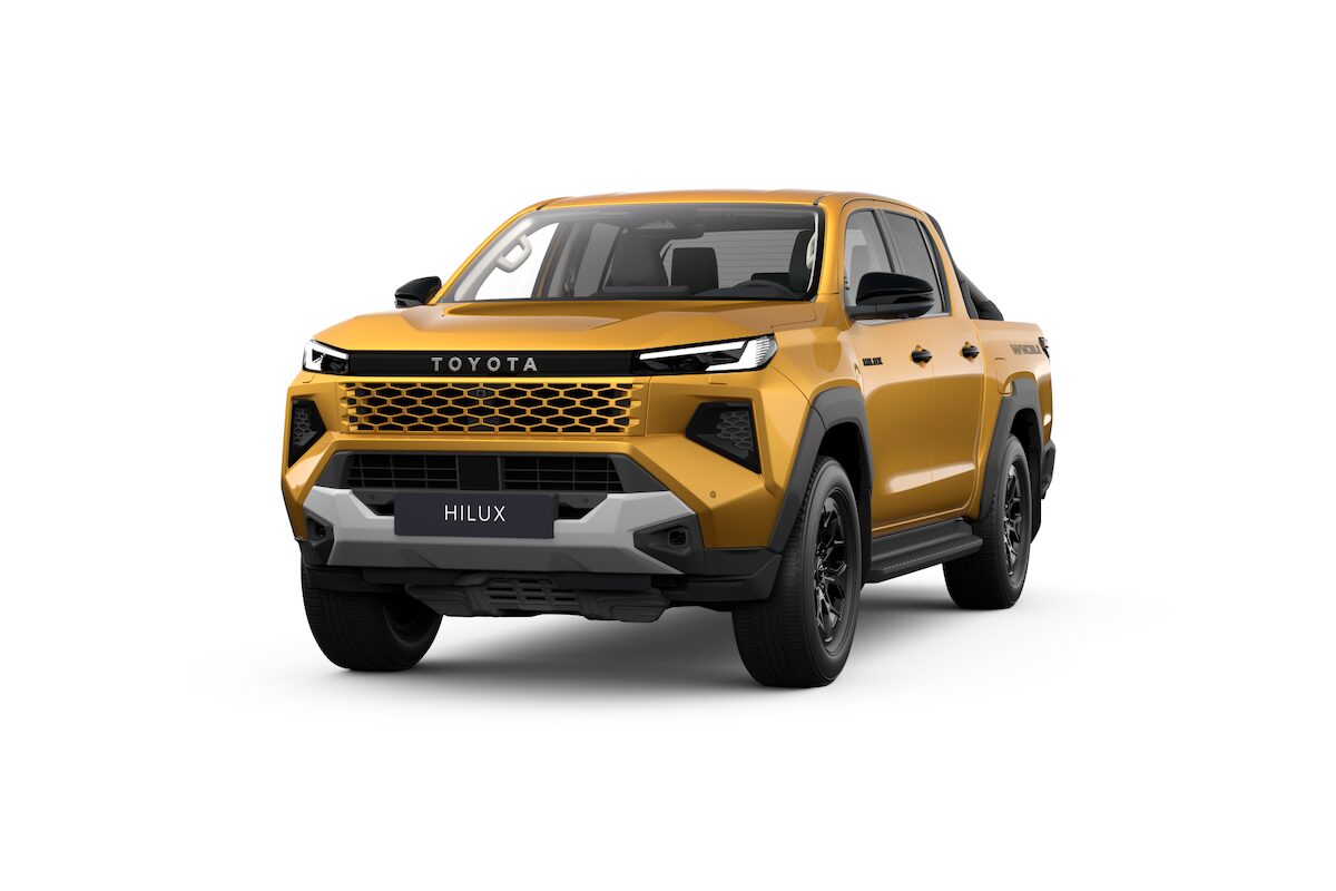 Toyota Hilux 2026, il pick-up cambia pelle e passa all’ibrido Toyota Hilux 2026, il pick-up cambia pelle e passa all’ibrido