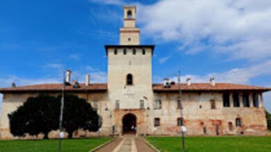 Il Castello di Cusago è in vendita: l’antica dimora dei Visconti (e di Berlusconi) sul mercato per 9,7 milioni di euro