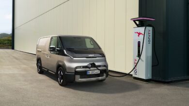 Kia lancia PV5 Crew Van: così il van elettrico diventa più versatile