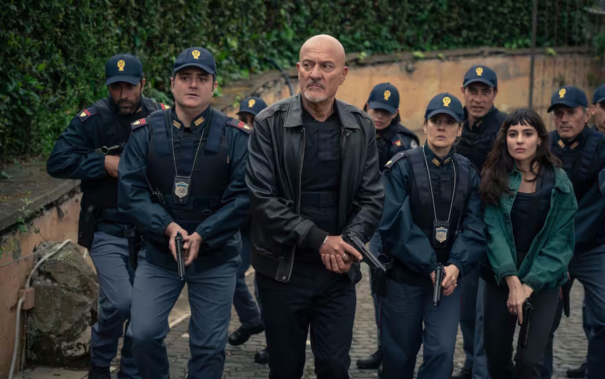 Ascolti tv, lo “sbirro” Claudio Bisio arresta Pio e Amedeo. Formigli vs Del Debbio? Ecco chi ha vinto la sfida dei talk Ascolti tv, lo “sbirro” Claudio Bisio arresta Pio e Amedeo. Formigli vs Del Debbio? Ecco chi ha vinto la sfida dei talk