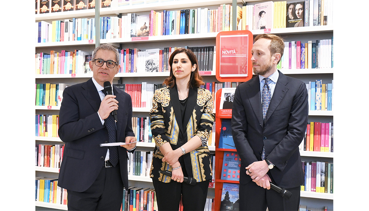 Mondadori Bookstore un nuovo spazio di cultura  a Milano