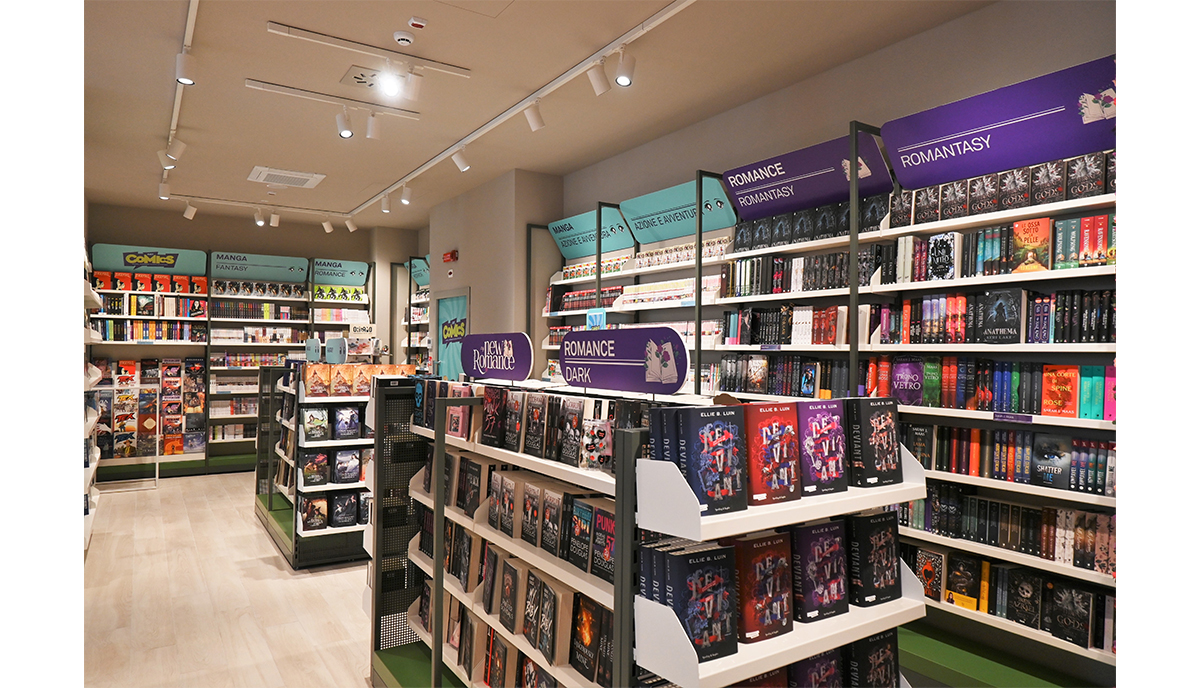 Mondadori Bookstore un nuovo spazio di cultura  a Milano