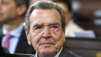Chi è Schröder, l’ex cancelliere “amico di Putin” che il Cremlino vuole come mediatore per la pace