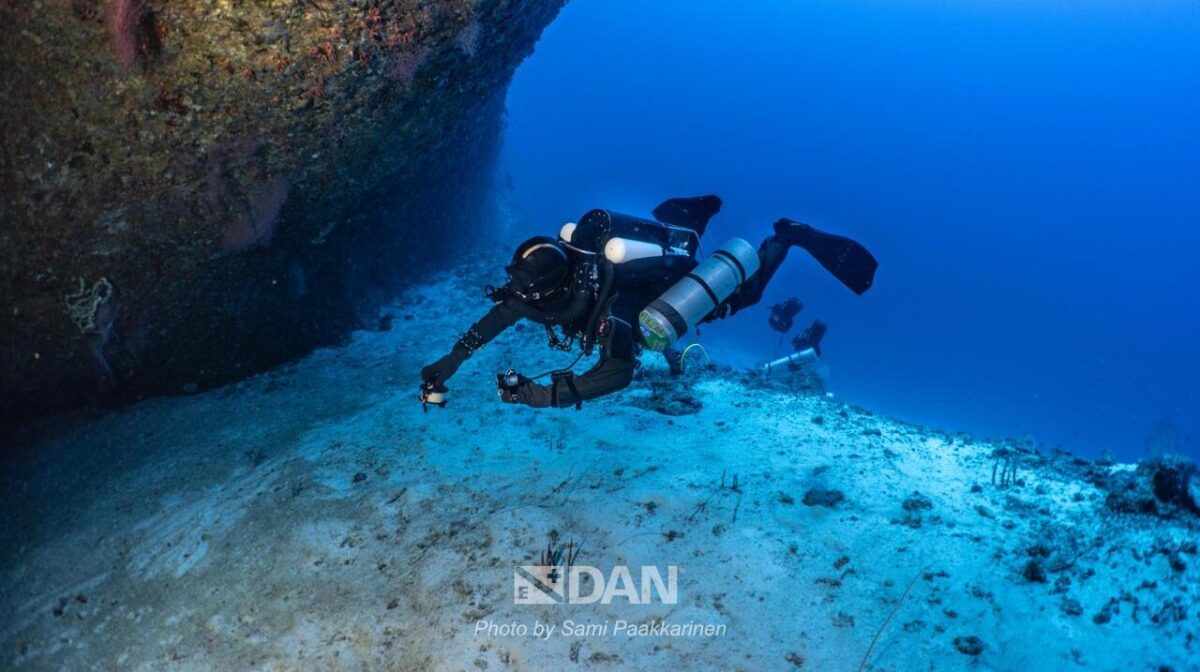 Maldive, ecco dove sono morti i cinque sub italiani. Le prime foto della grotta Maldive, ecco dove sono morti i cinque sub italiani. Le prime foto della grotta